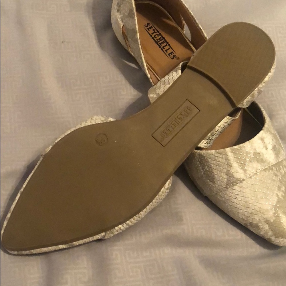 NWOB Seychelles Python Print Wide size Flat - Picture 4 of 4